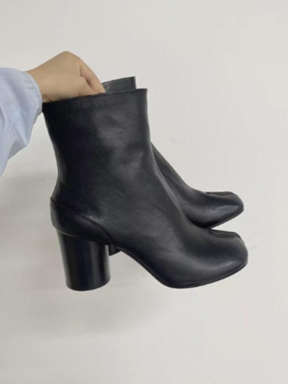 Maison Margiela Black Tabi Leather Block Heel Ankle Boots